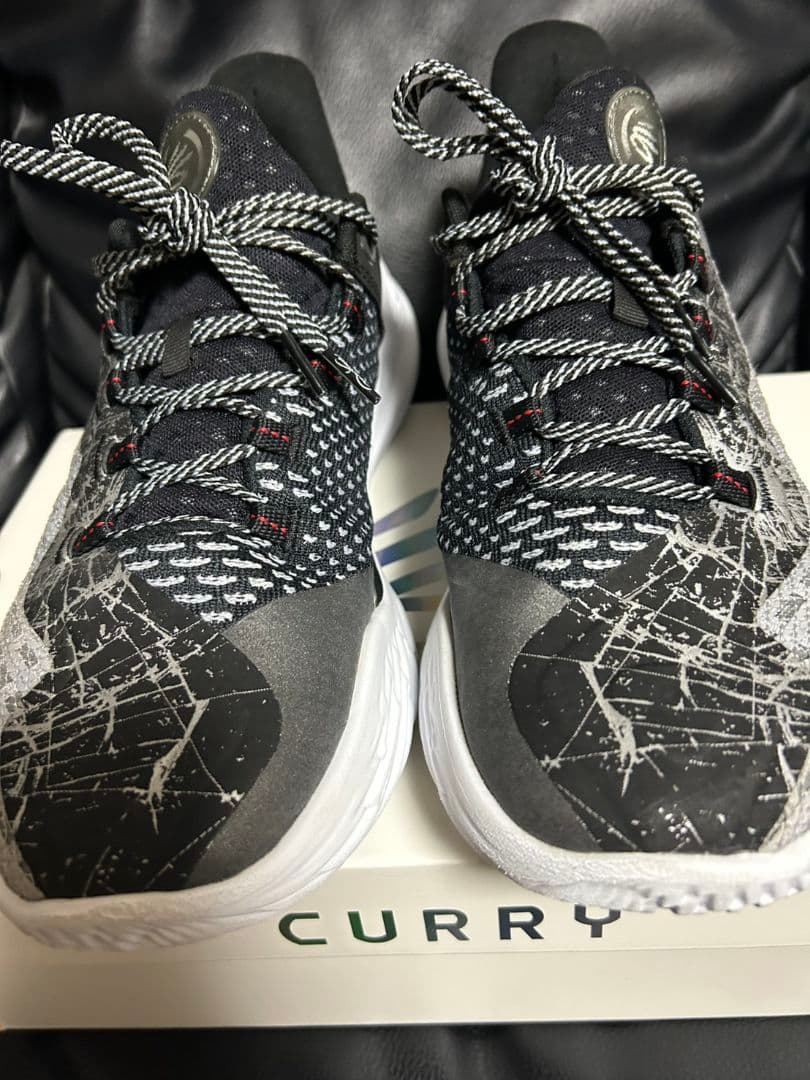 【美品】UNDER ARMOUR CURRY11 28.5cm