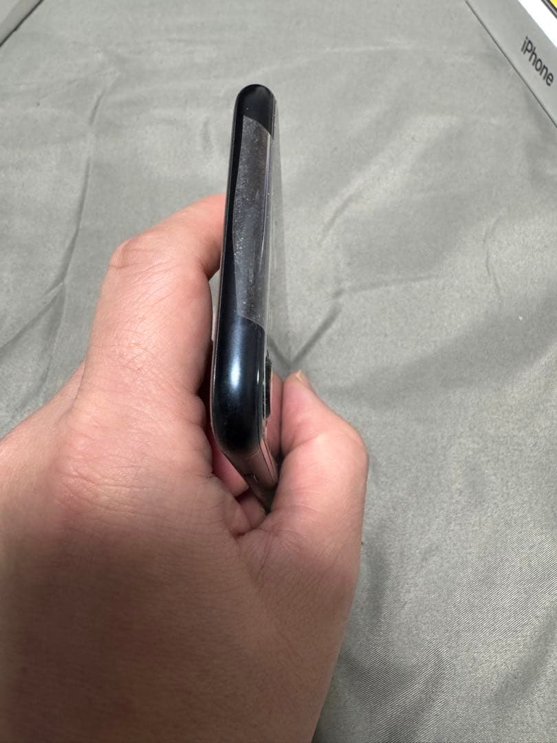 Apple iPhone SE (第3世代) 128GB ブラック