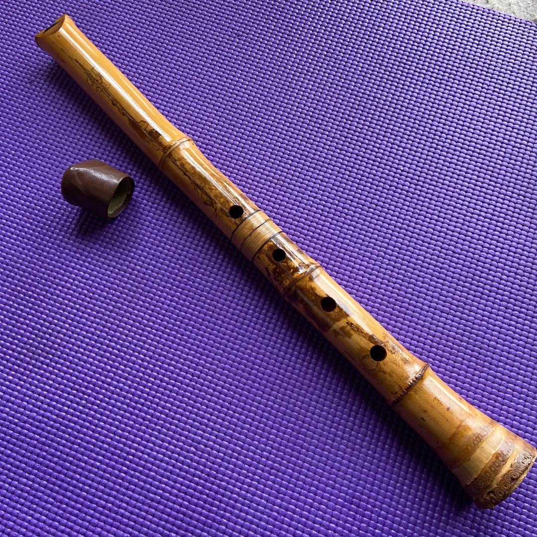 38 値下げ　尺八　一尺六寸管　銘　○軒？　二印　梅軒だと教えて頂きました