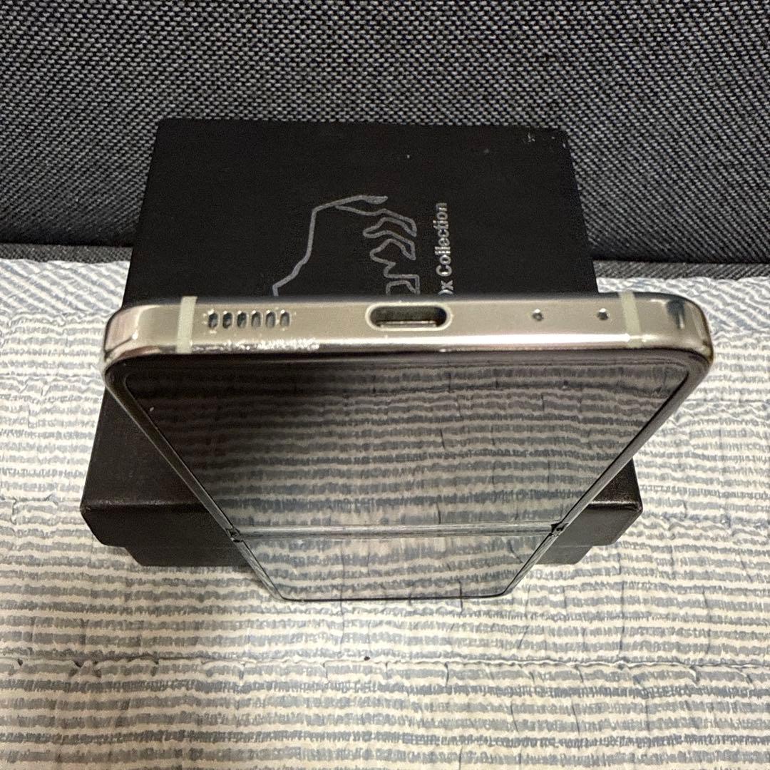 R*I様 [オークション]Galaxy Z Flip5 256GB SIMフリー