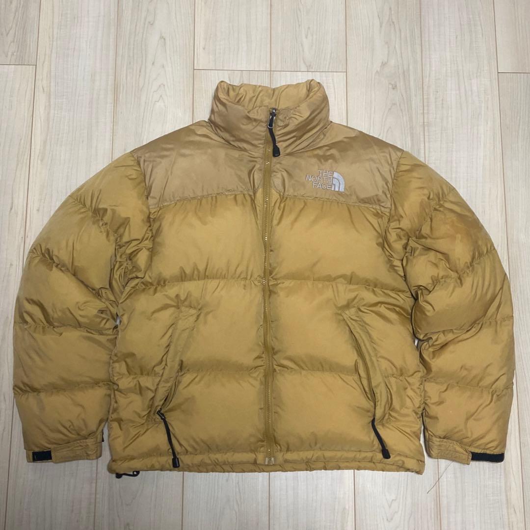 【希少カラー、ベージュ】ノースフェイス ヌプシダウン センターロゴND00360