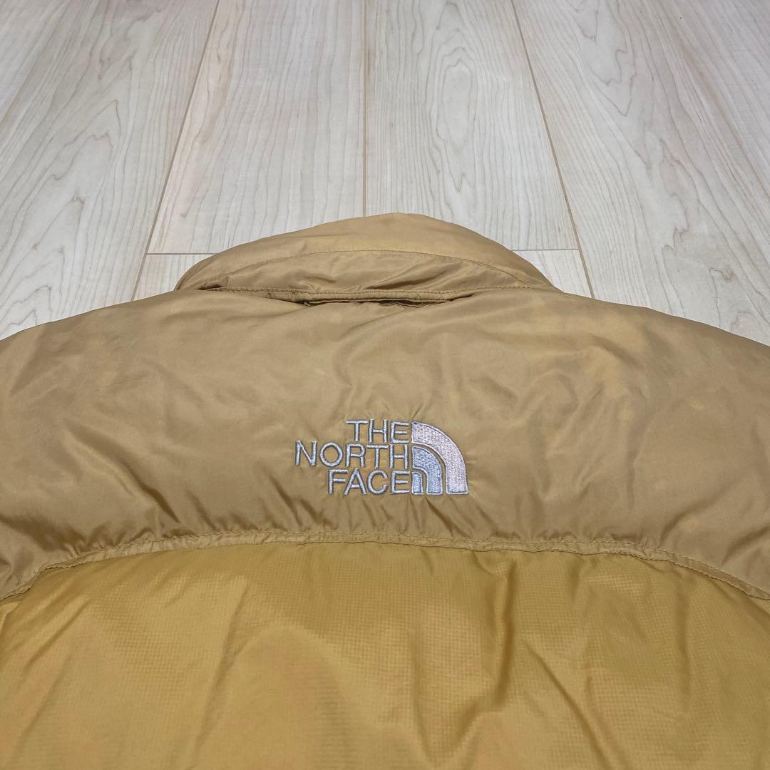 【希少カラー、ベージュ】ノースフェイス ヌプシダウン センターロゴND00360