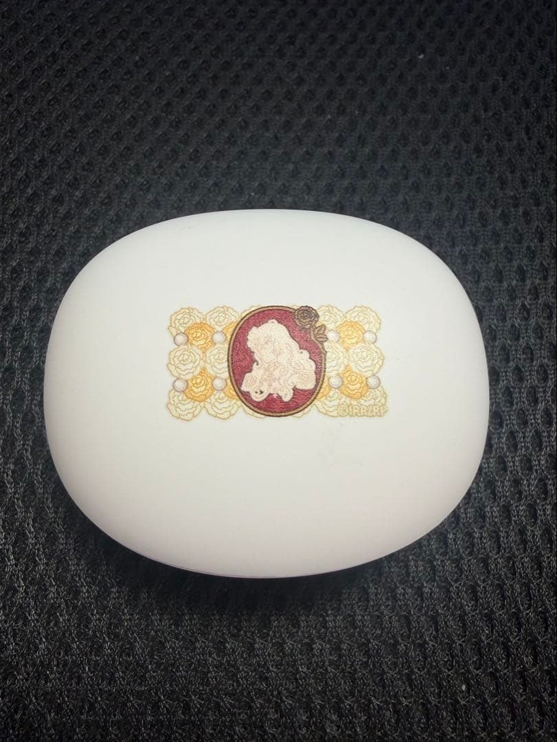 ワイヤレスイヤホン　ベルサイユのばらコラボ　オスカルモデル　※充電コードなし