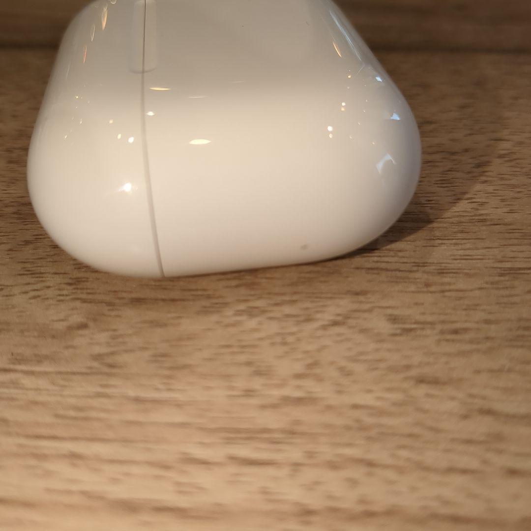 美品　Apple AirPods Pro 第3世代 充電ケース A3122 11