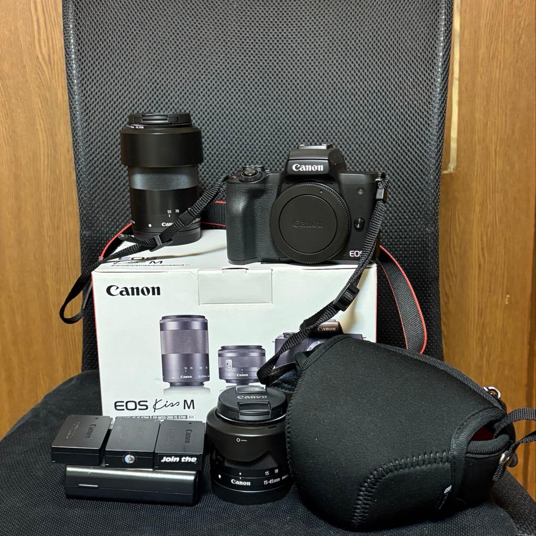 Canon EOS Kiss M ダブルズームキット