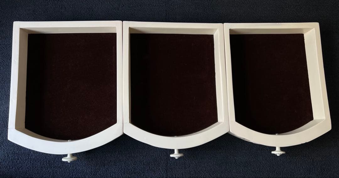 コモ ラウンド3段チェスト 3D マホガニー材