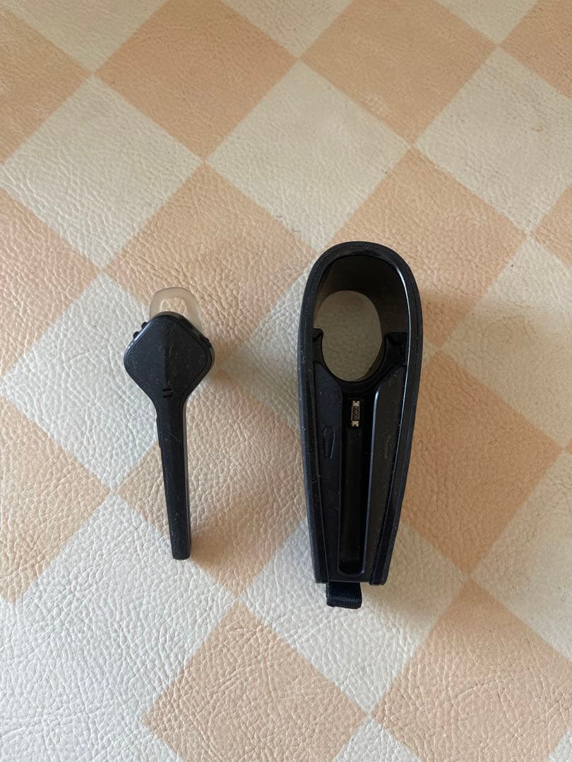 Plantronics 3200 イヤホン ブラック 充電ケース付き