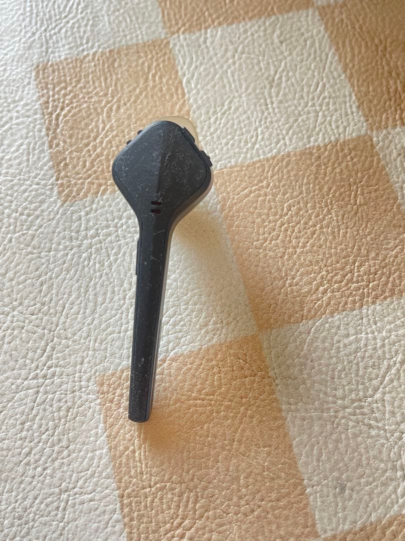 Plantronics 3200 イヤホン ブラック 充電ケース付き