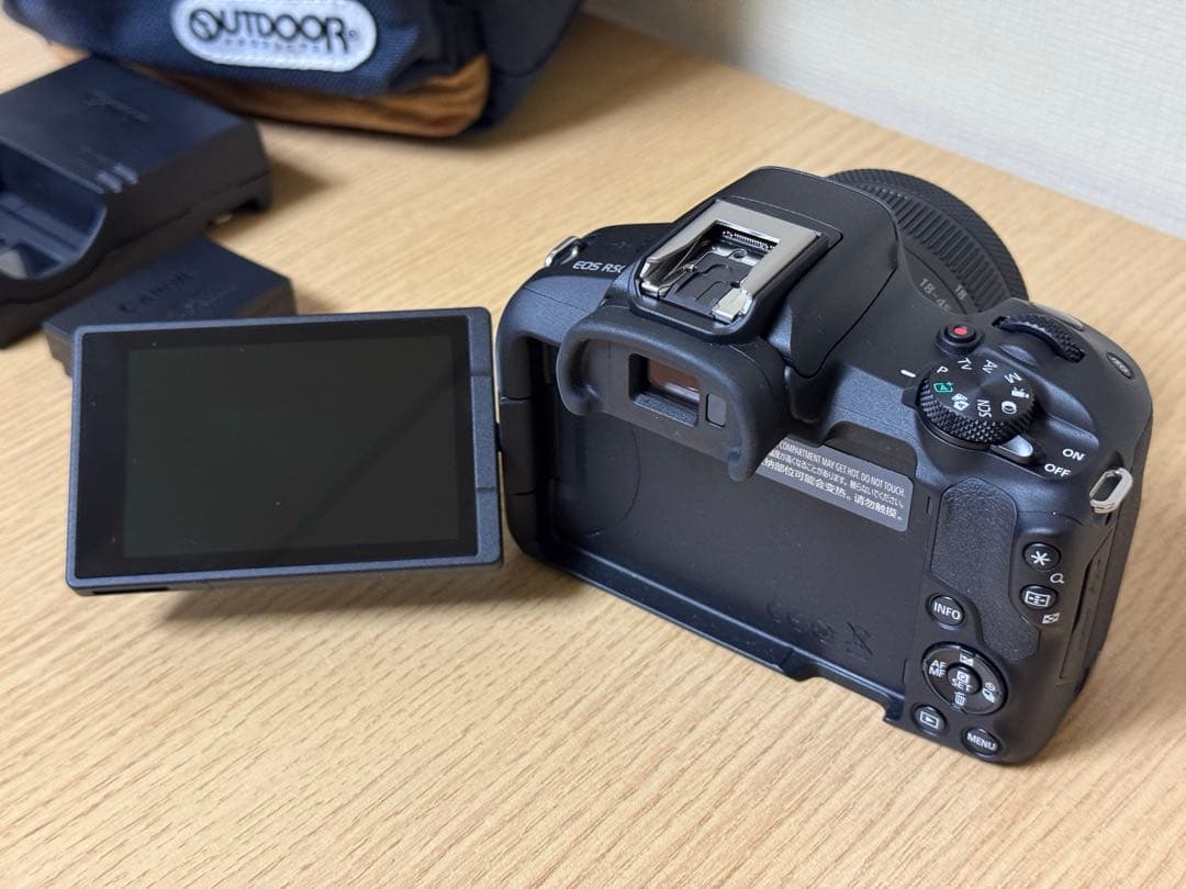 Canon EOS R50・RF-S18-45 IS STMレンズキット