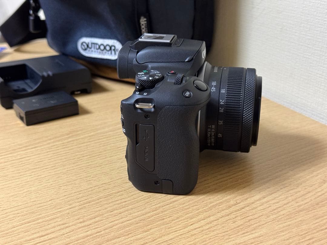 Canon EOS R50・RF-S18-45 IS STMレンズキット