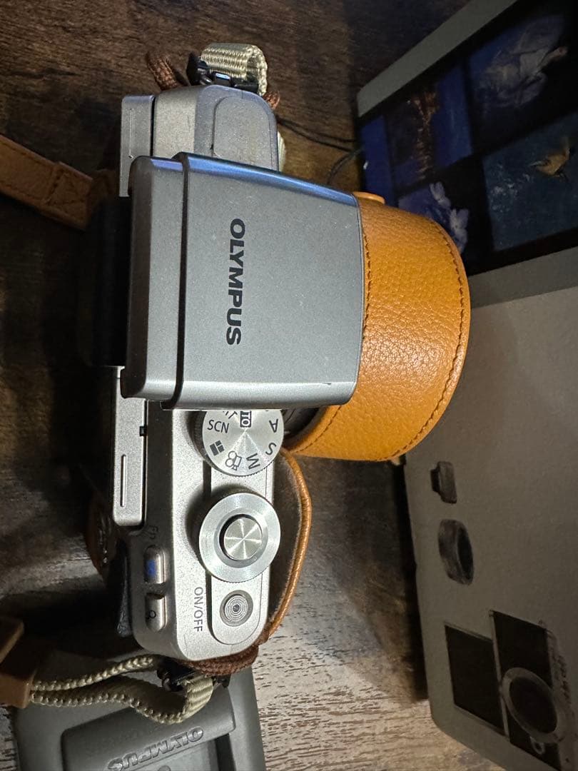 美品OLYMPUS PEN Lite E-PL7 EZレンズキット ブラック