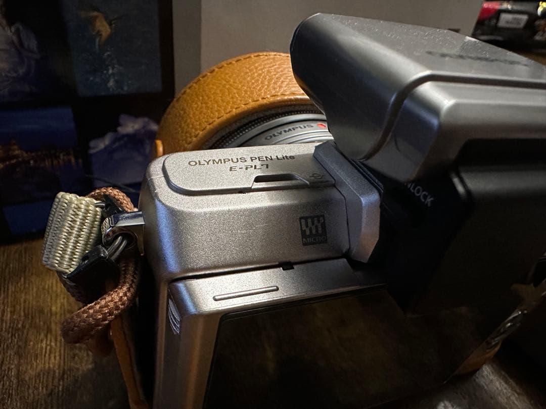 美品OLYMPUS PEN Lite E-PL7 EZレンズキット ブラック