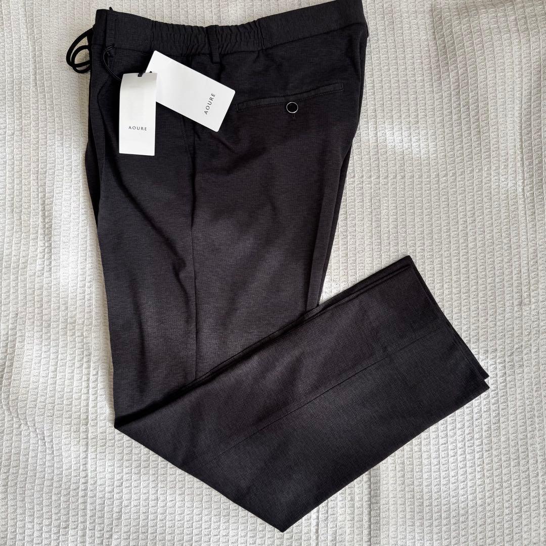 新品未使用　アウール　チャコールパンツ　L