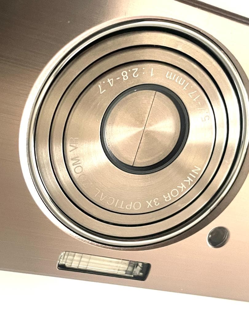 Nikon COOLPIX S520 デジカメ　シルバー　ニコン