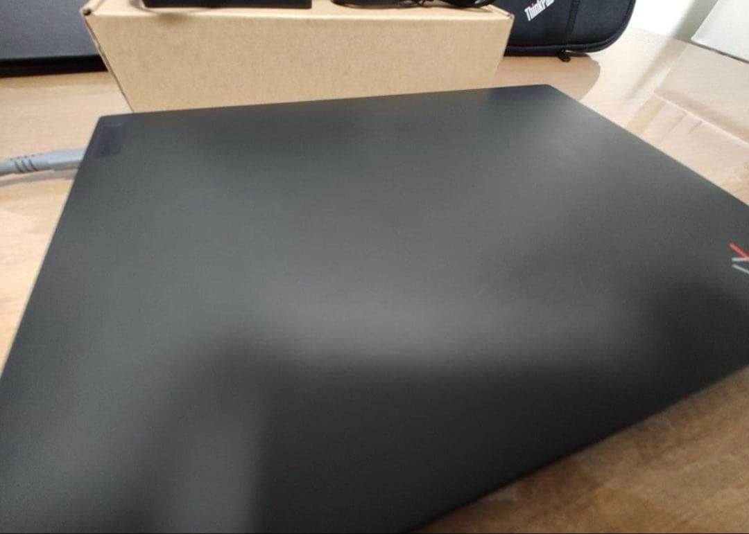 【最終値下げ】Lenovo ThinkPad X1 Carbon gen9