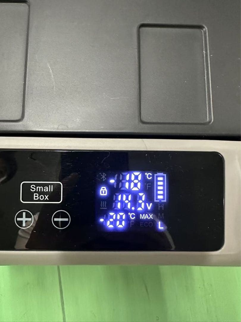 y136 車載冷蔵庫40L 2室-20℃～10℃USB給電可12V24V車に対応