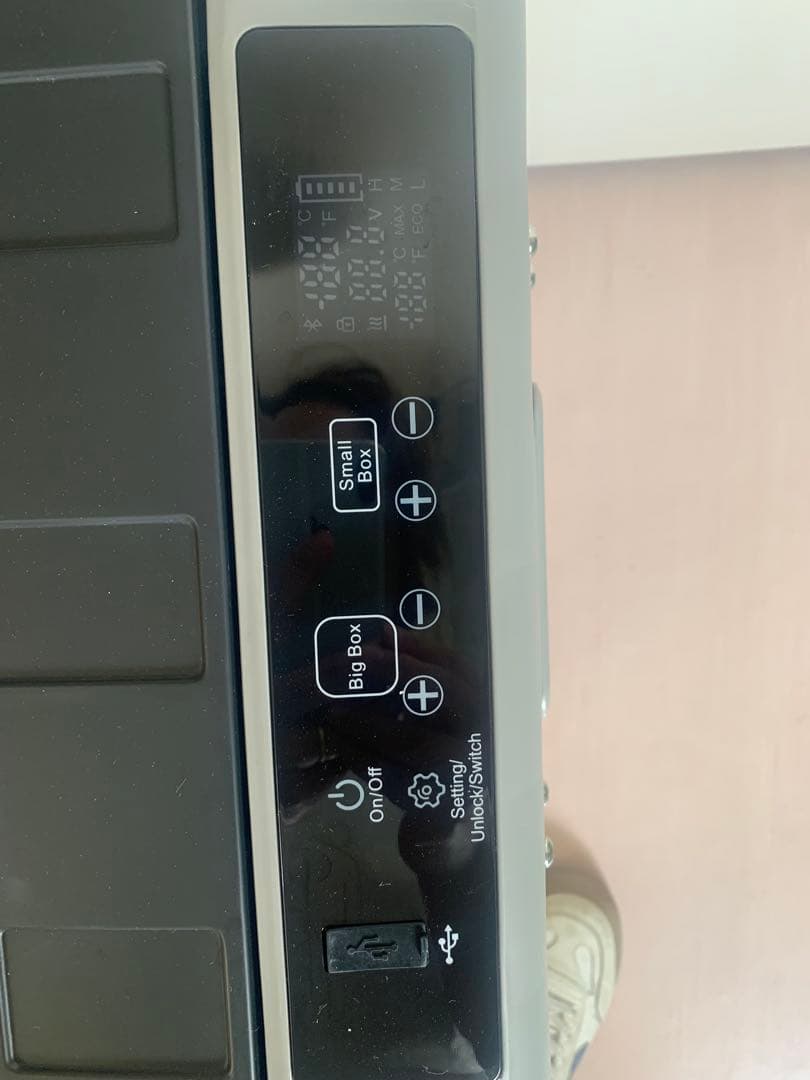 y136 車載冷蔵庫40L 2室-20℃～10℃USB給電可12V24V車に対応