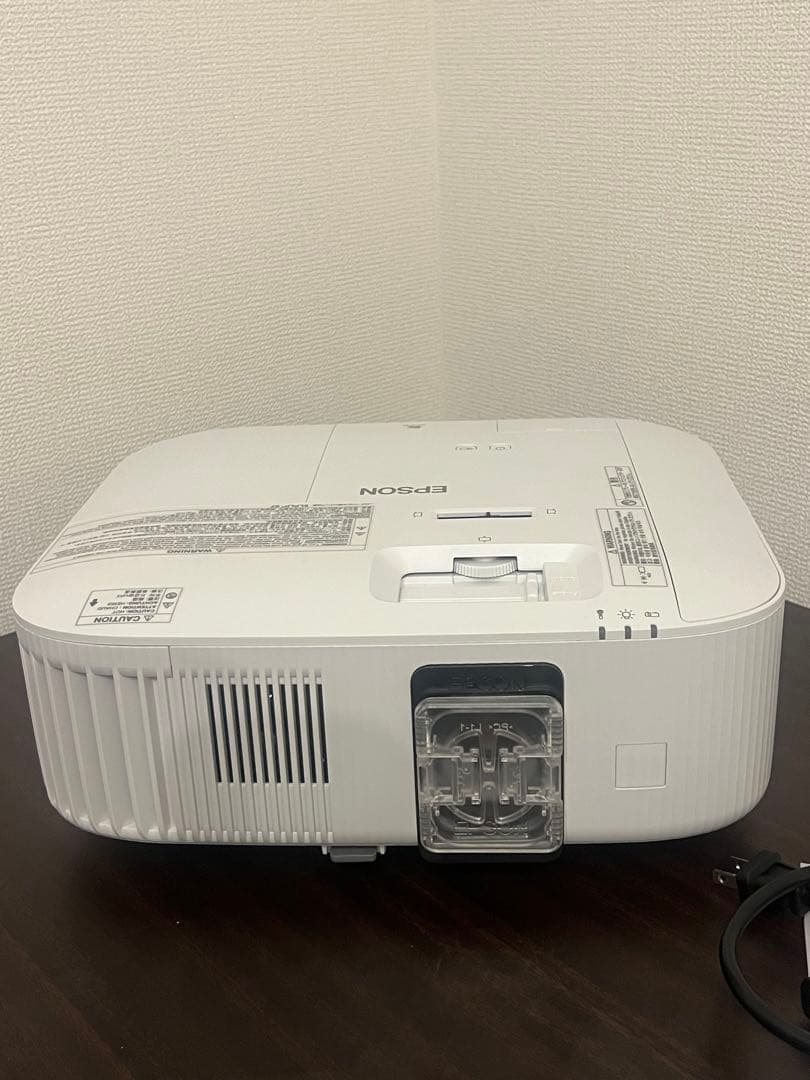 EPSON　ホームプロジェクター　EH-TW6250＋スクリーン、HDMI