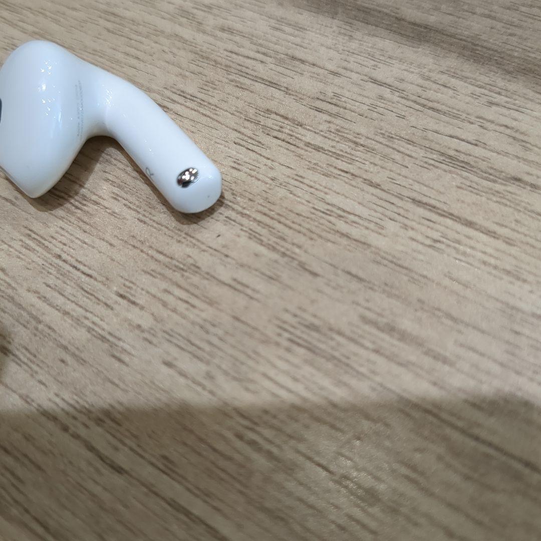 AirPods 第4世代 R片耳 右耳のみ イヤホン A3055