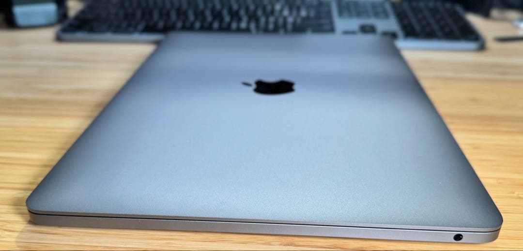 【本日限定　他でも出品】Apple MacBook M1 16GB 2TB