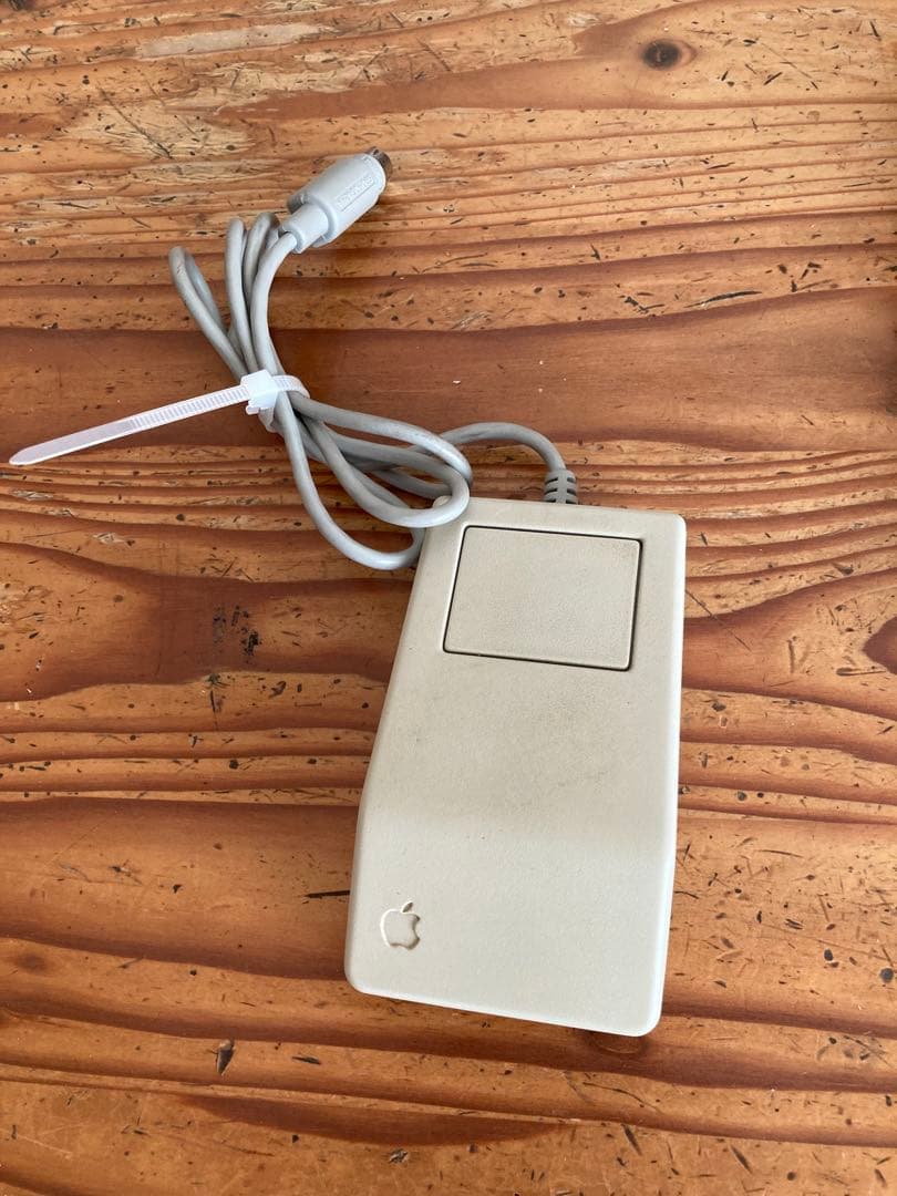 Apple Macintosh Color Classic 本体と周辺ジャンク品