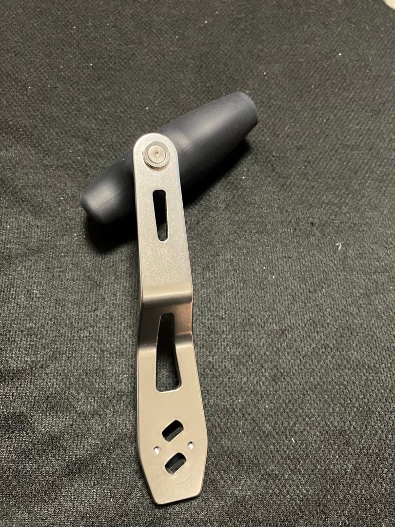 20オシアジガー4000 純正ハンドル