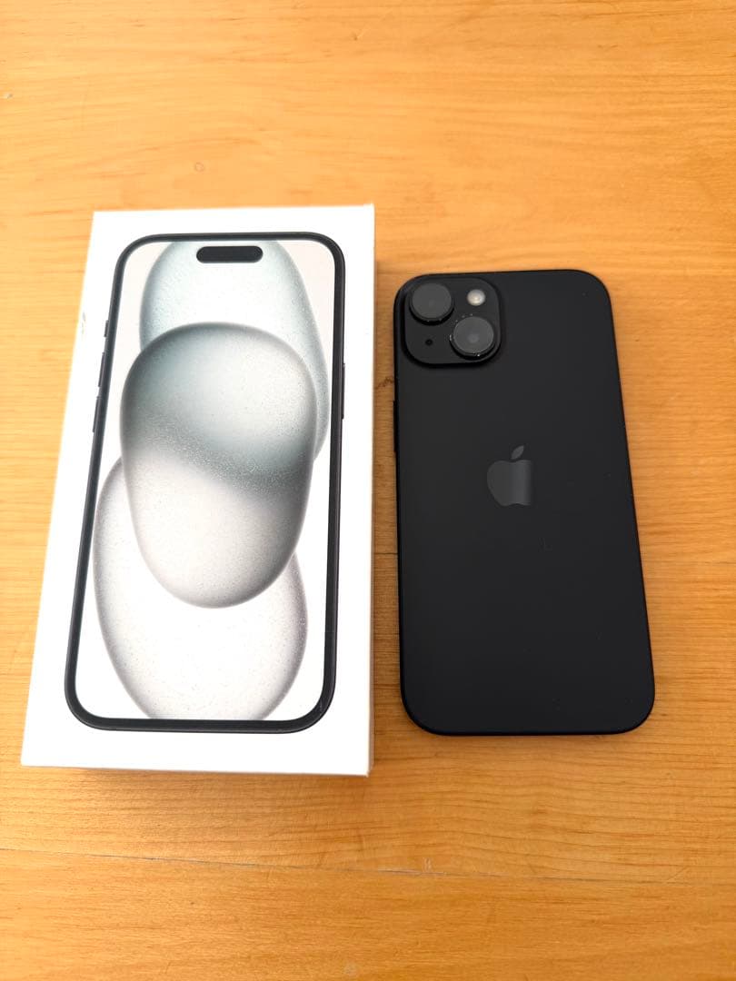 Apple iPhone 15 ブラック 本体 箱付き　256GB