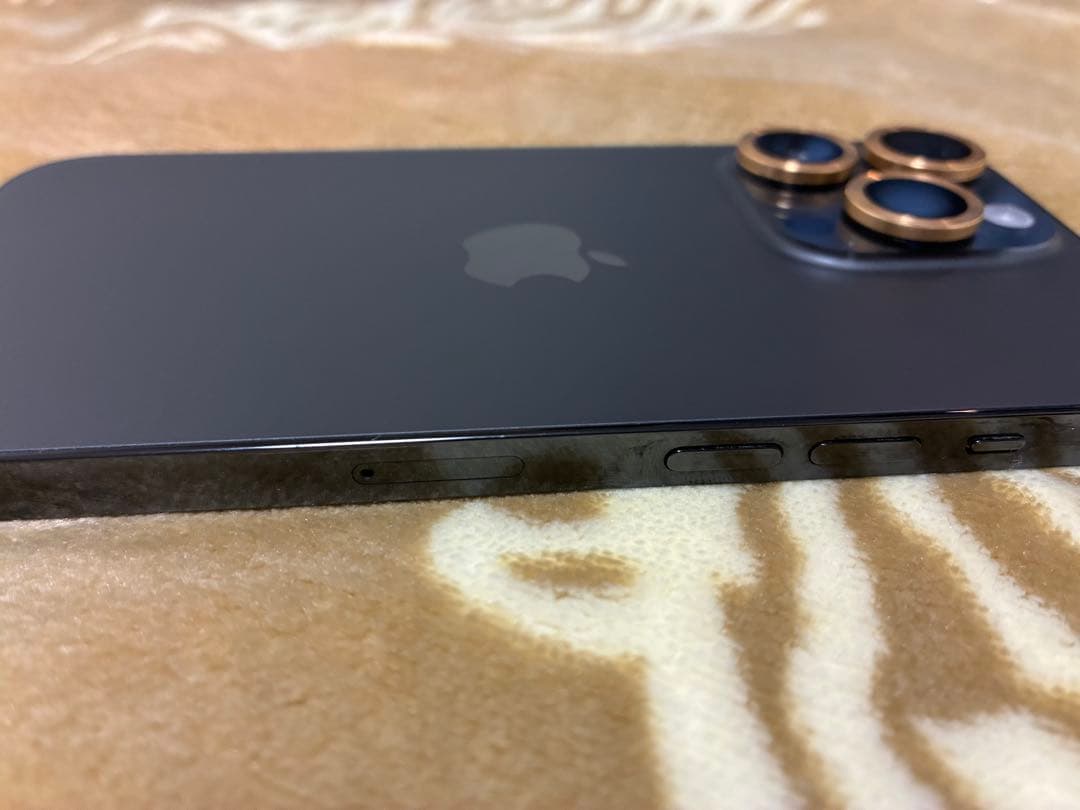 Apple iPhone 14 pro 128GB スペースブラック　ケース付き