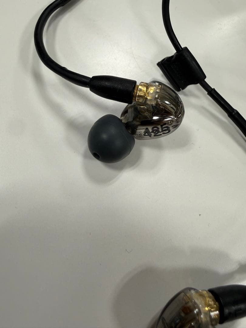 生産終了‼️SHURE SE425