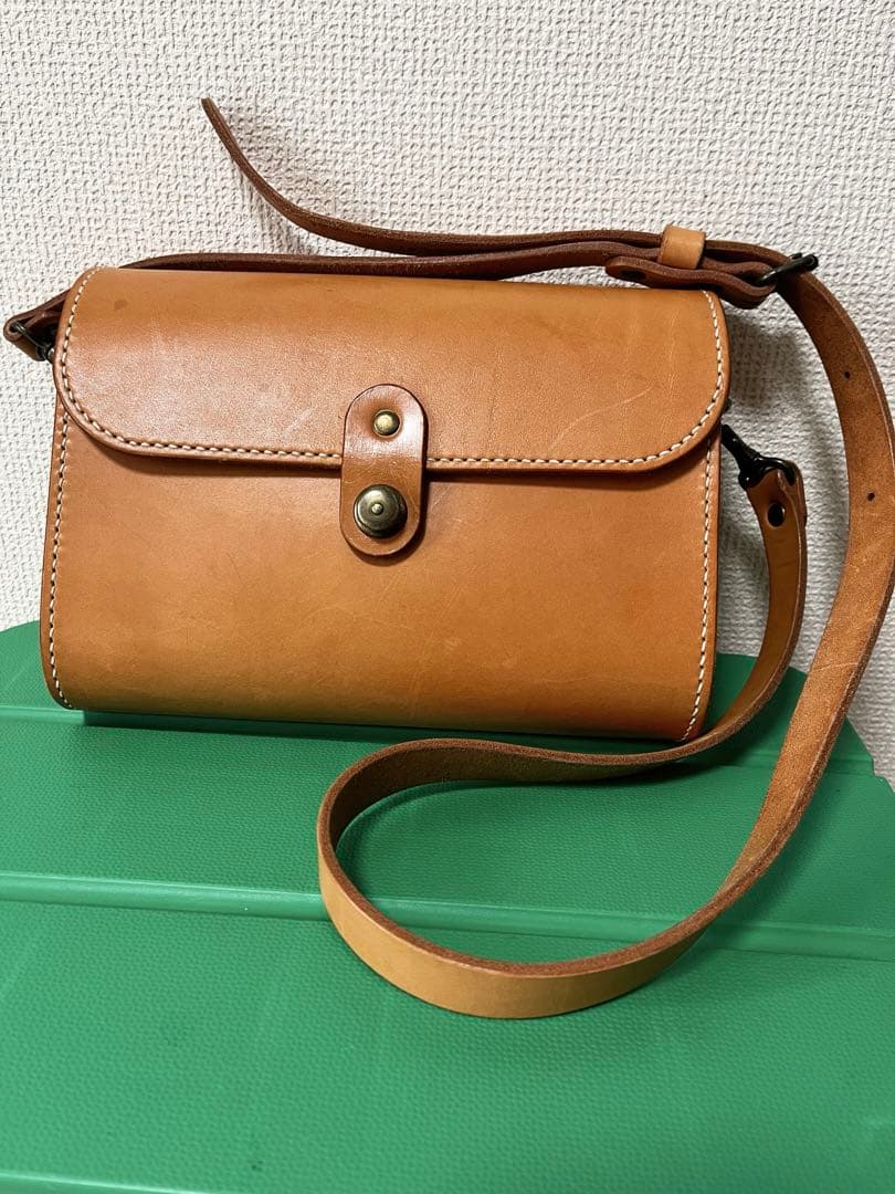 本革レザーショルダーバッグ