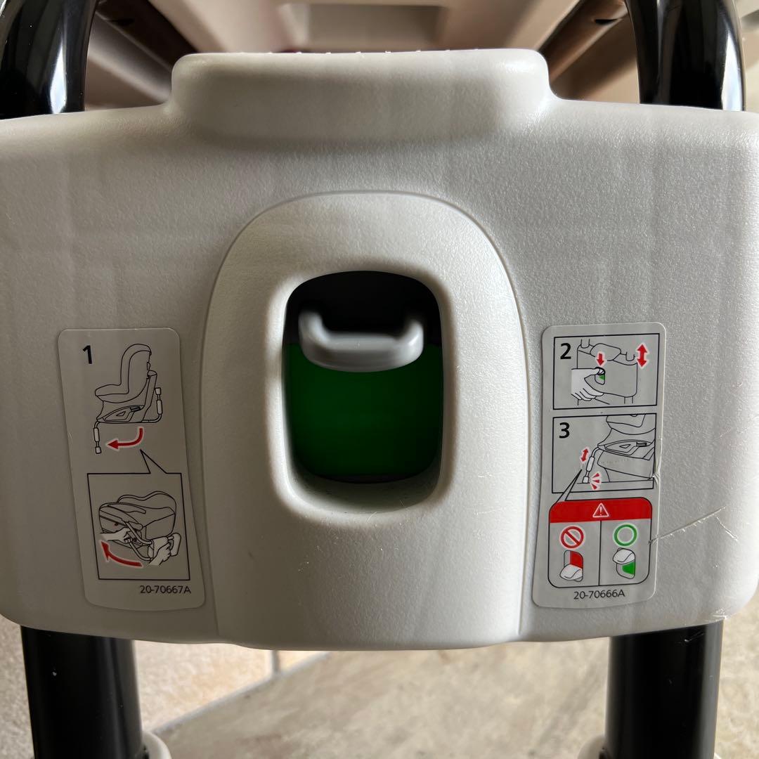 美品）エールべべ クルットNT プレミアムW 回転式 シートベルト固定式