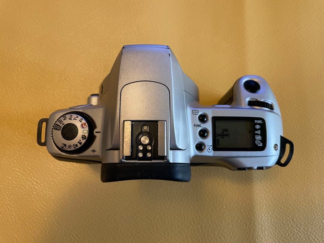 Canon EOS kiss3　一眼レフ フィルムカメラ