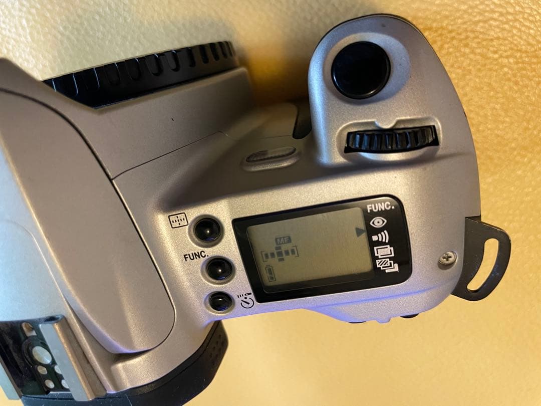 Canon EOS kiss3　一眼レフ フィルムカメラ