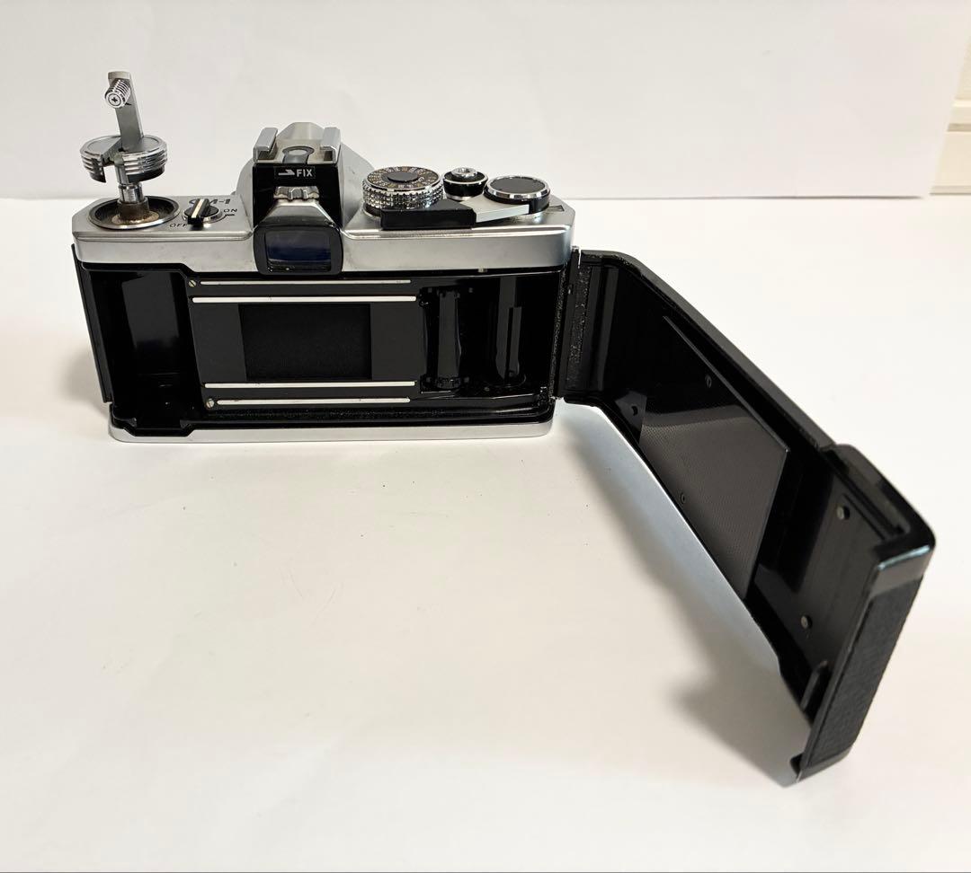 オリンパス　OM-1、OM-10、 レンズ135mm f3.5 ズイコー　セット