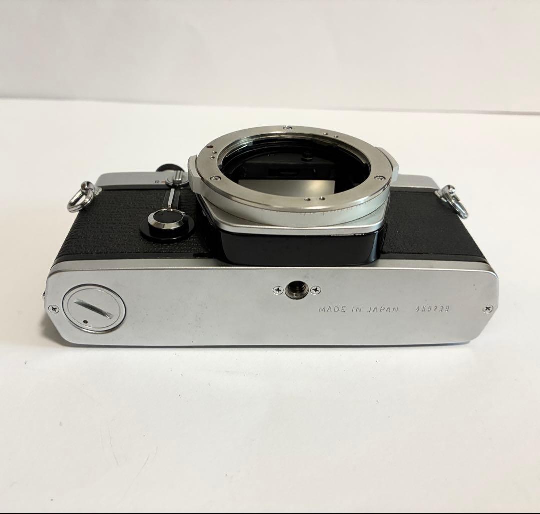 オリンパス　OM-1、OM-10、 レンズ135mm f3.5 ズイコー　セット