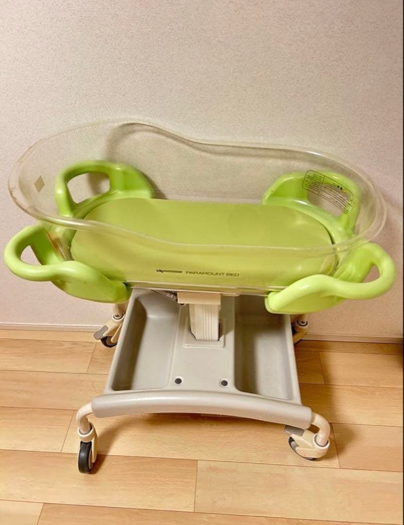 パラマウントベッド 新生児ベッド KB-115 産婦人科　病院と同じ