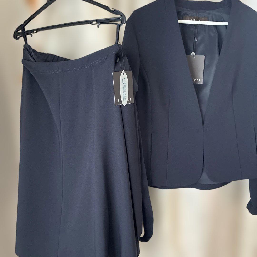 リフレクト　スカートスーツ　11号　新品　タグ付き