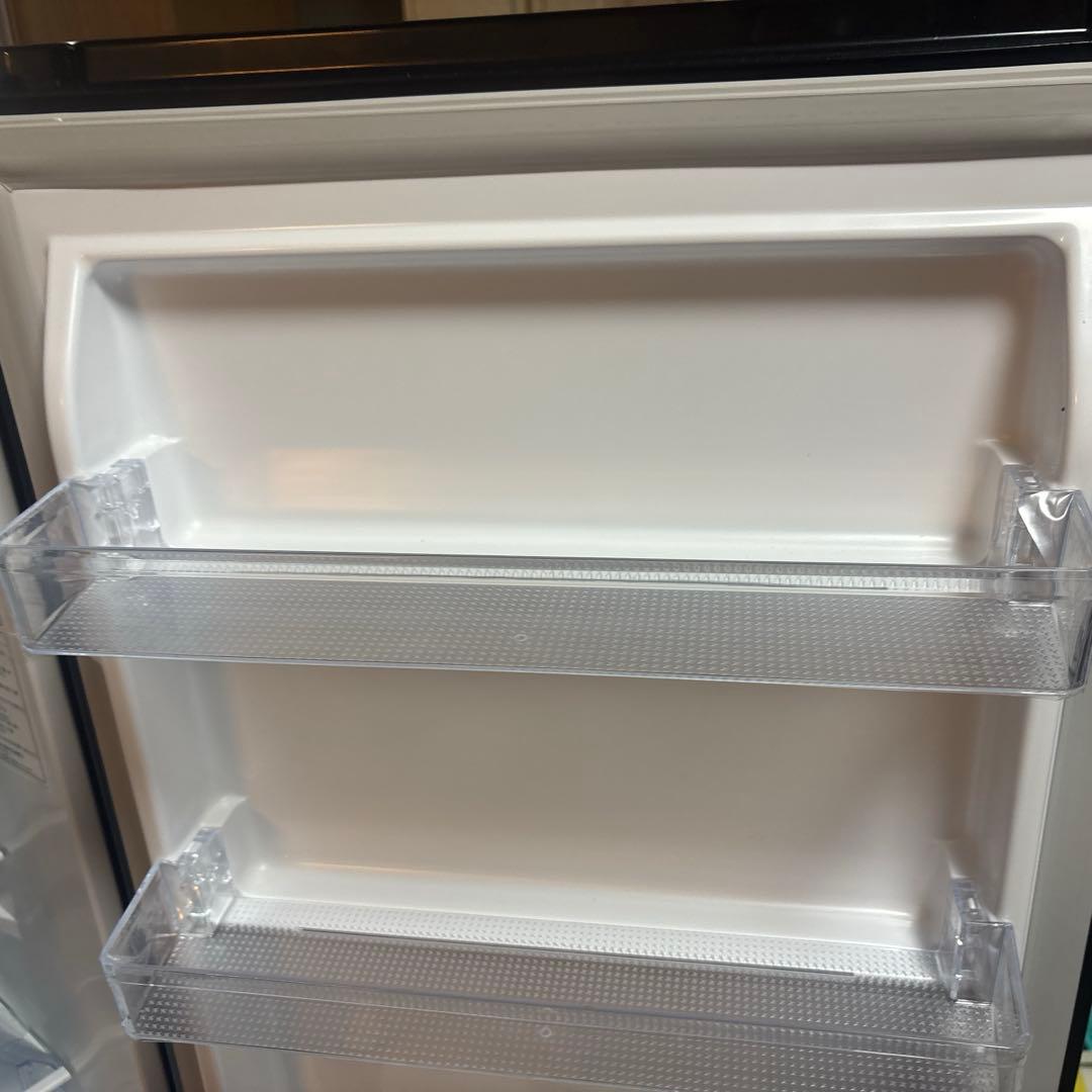 Hisense ブラック 2ドア冷蔵庫　175L