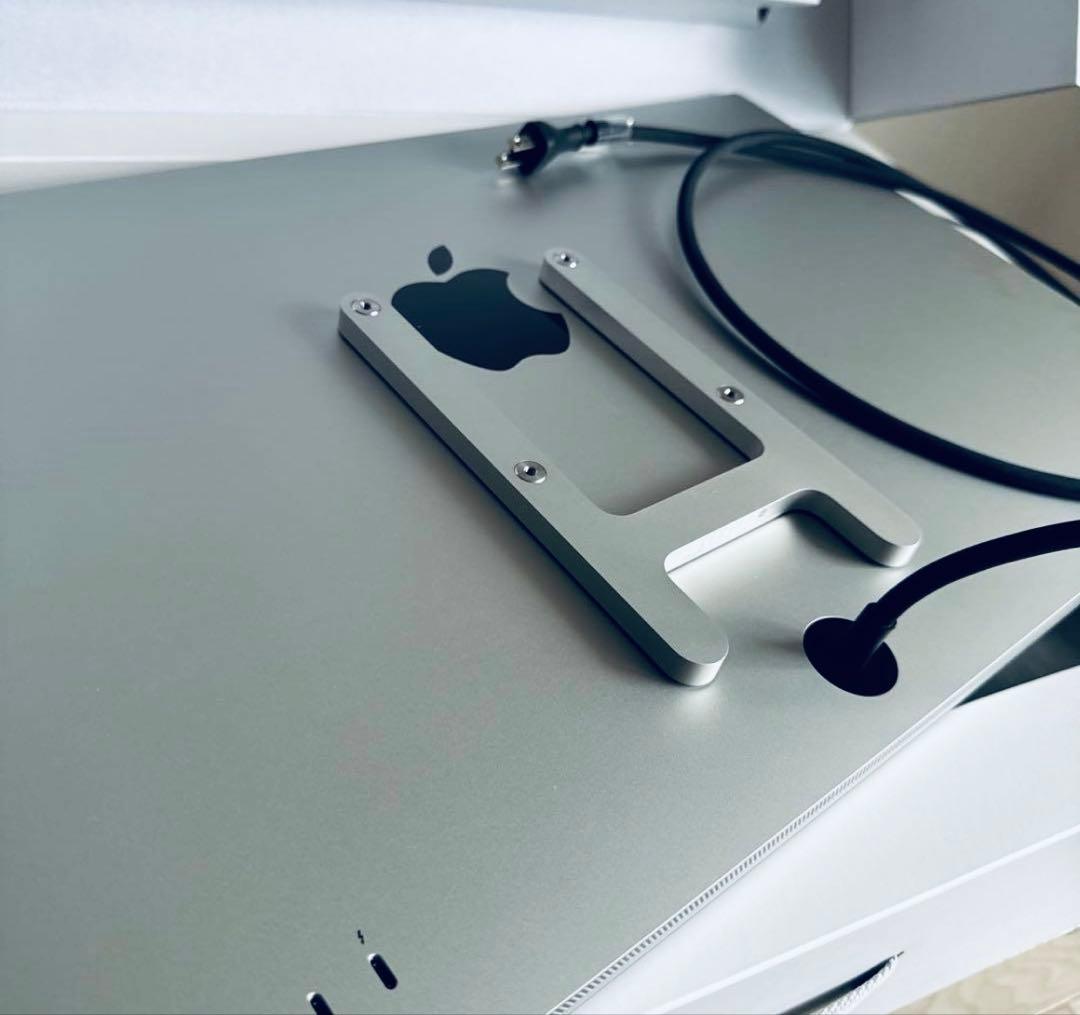 Apple Studio Display VESA iPhone iPad 連携