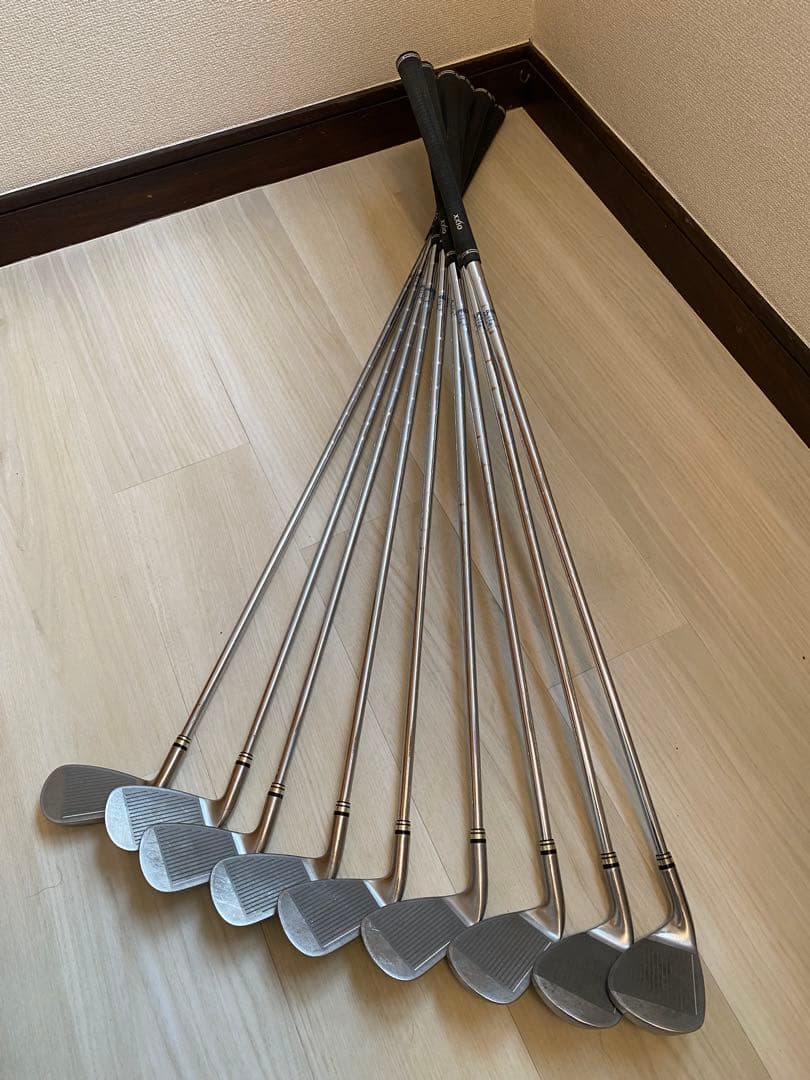 ち*う様 【即発送】XXIO ゼクシオ アイアンセット 9本 スチールS 人気モ