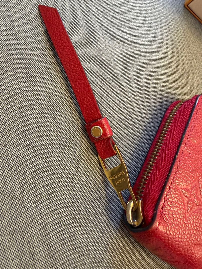 ルイヴィトン ジッピーウォレット