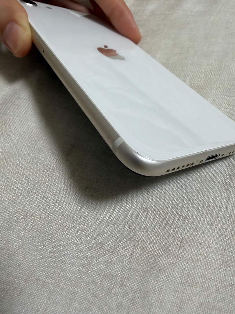 iPhone SE3（第3世代）256GB スターライト