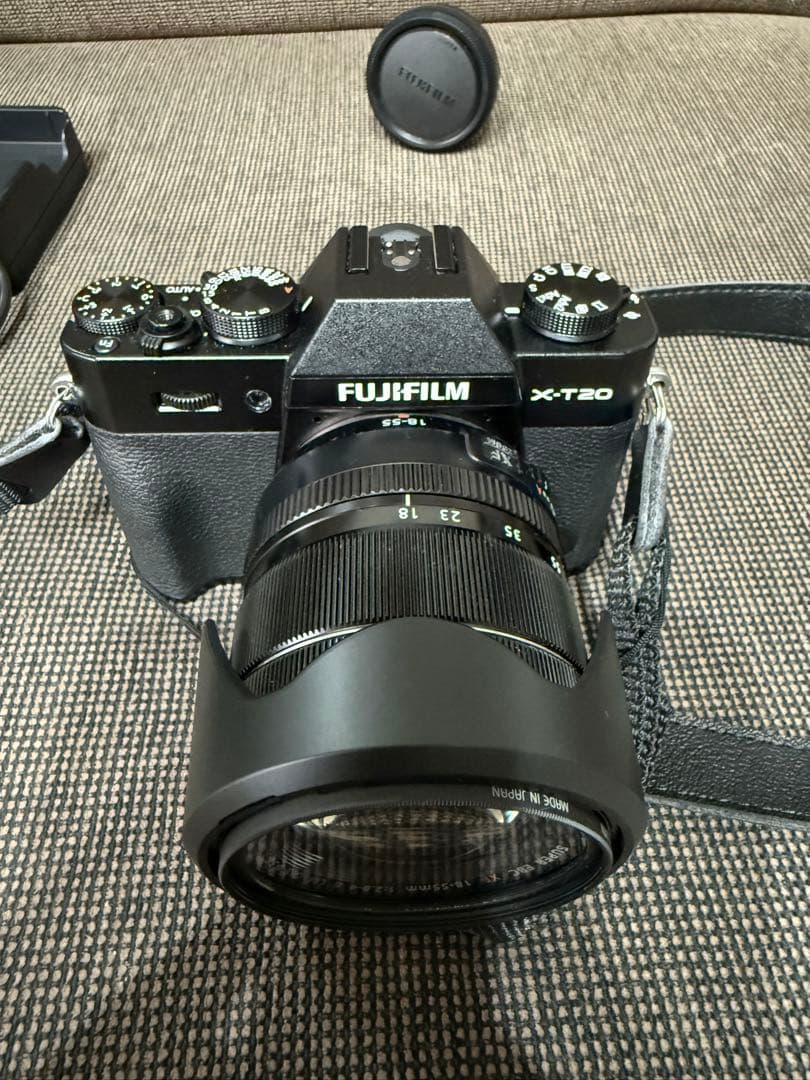 フジフィルム X-T20 レンズキット XF18-55mm 美品 ミラーレス