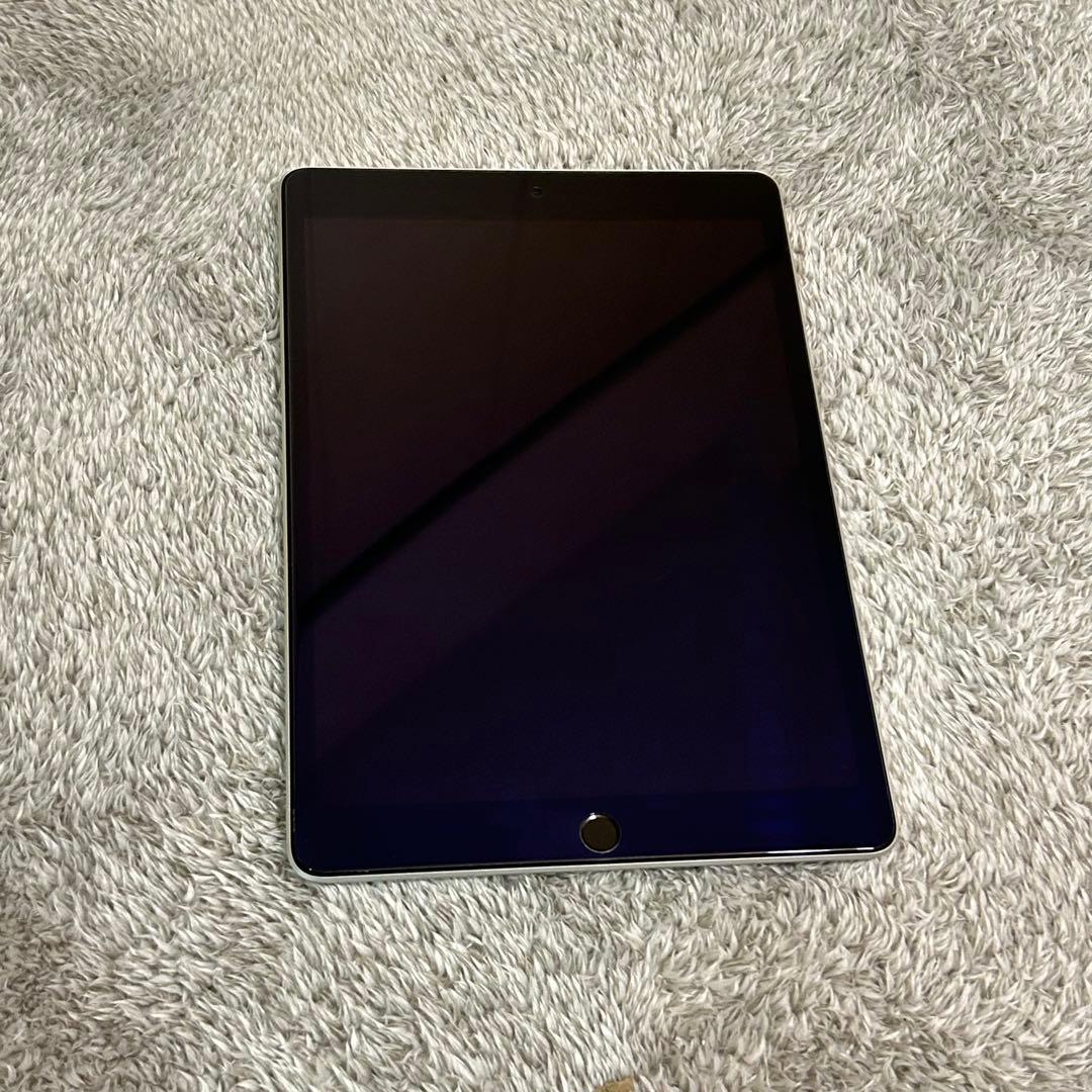 iPad 第9世代　64GB シルバー　ipad アイパッド