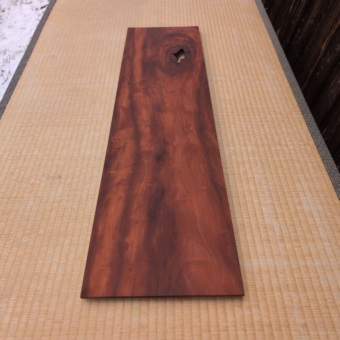 古材の赤栃板の置台　ディスプレイスタンド 一枚板　無垢の家具