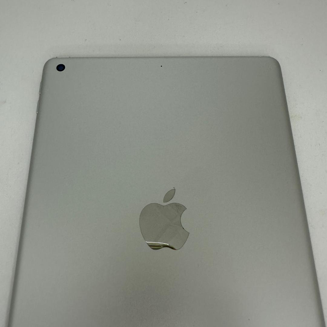 iPad 9.7インチ Wi-Fiモデル 128GB MR7K2J/A 6世代