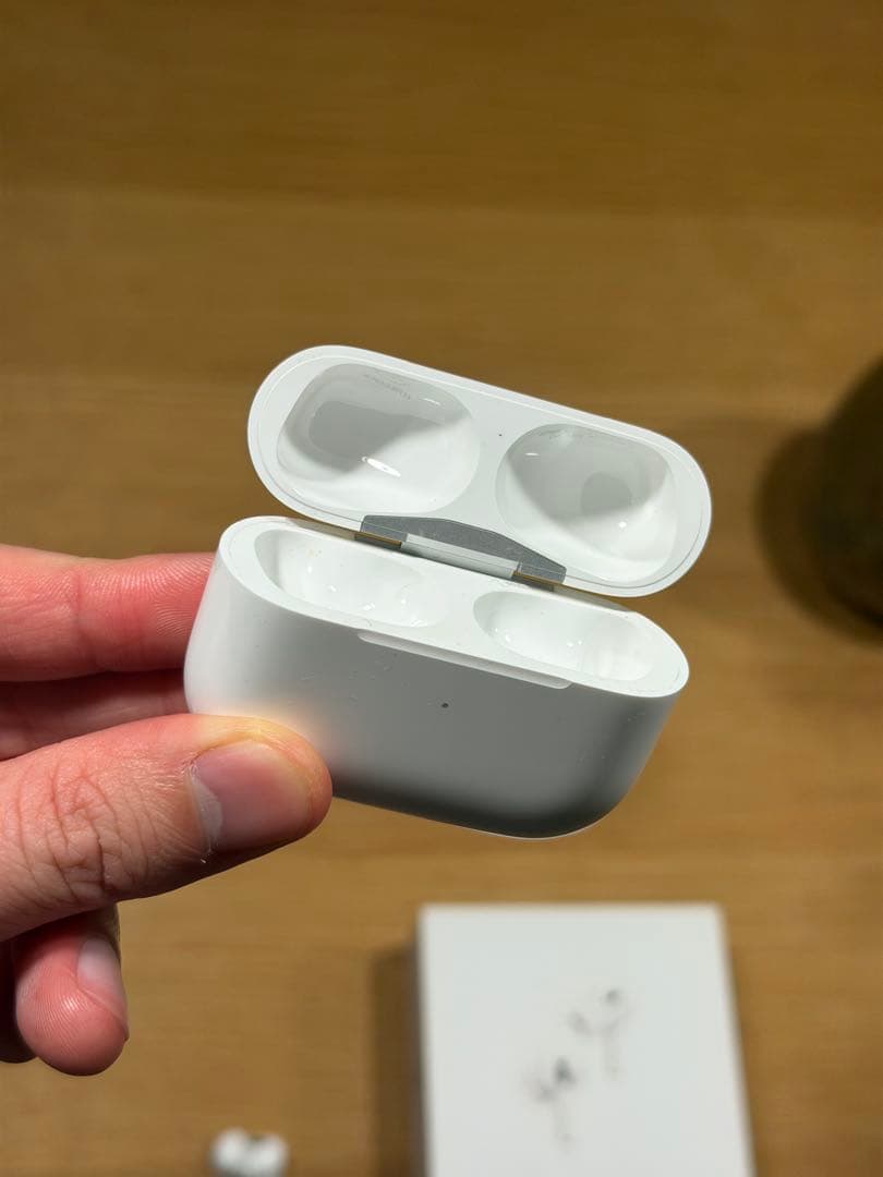 AirPods pro2本体 ホワイト 充電ケース付き