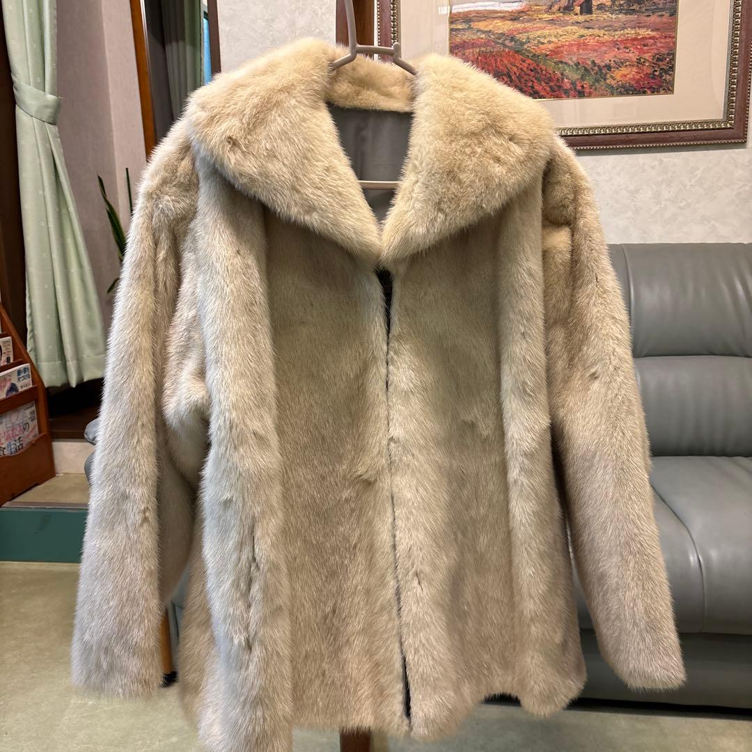 クリーム色 ファーコート ノーカラー