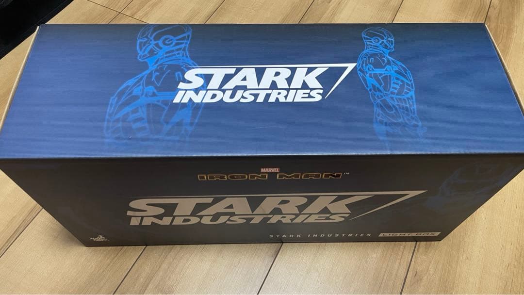 スタークインダストリーズ　ロゴ　ライトボックス　ホットトイズ　アイアンマン