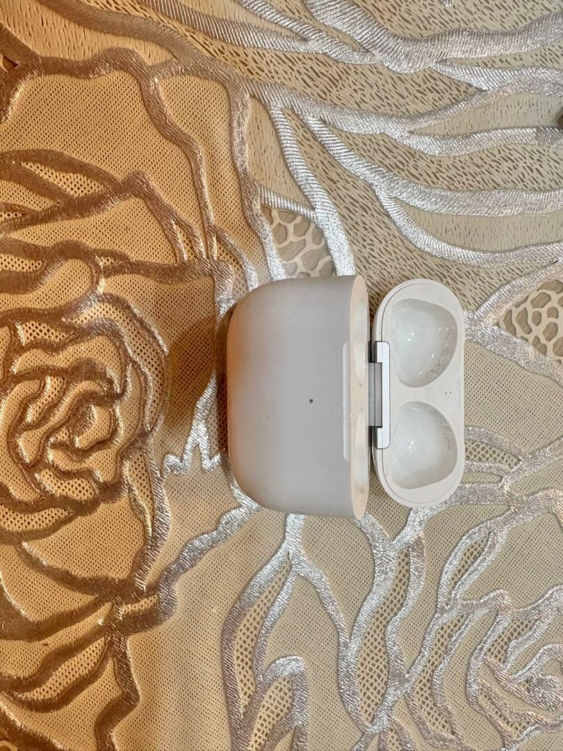 AirPods 大三世代本体 ホワイト 充電ケース付き